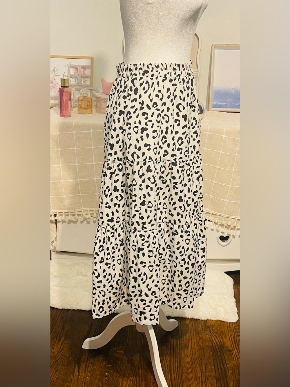Black & White Dalmatian  casual chic Print Tiered Midi Skirt size M - Picture 6 of 14